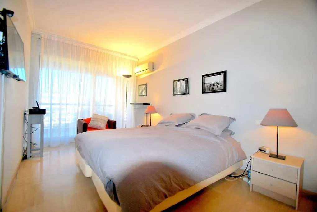 Croisette Immo Moderne 2 Chambres 2Sdb Proche Rue D'Antibes Cannes 0*,  Frankrijk